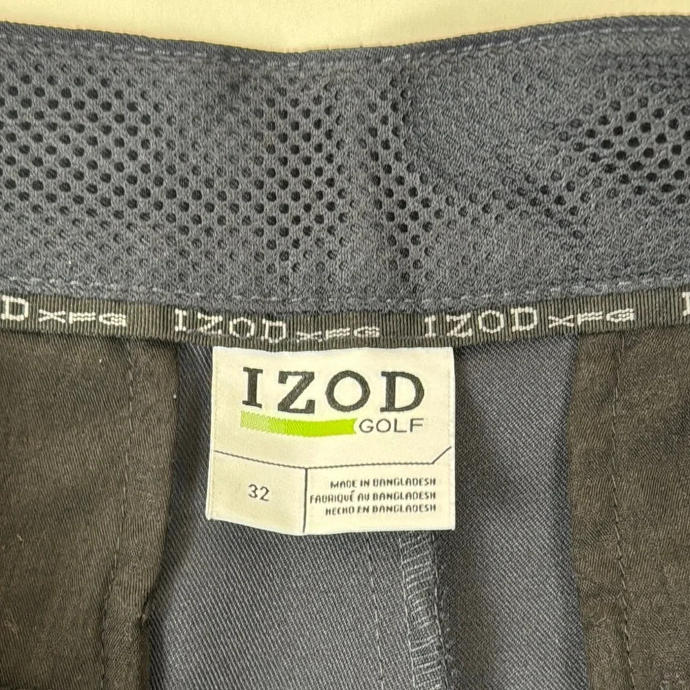 Izod Men’s Size 32 Blue Golf & Tennis Cargo Shorts with Tailored Fit